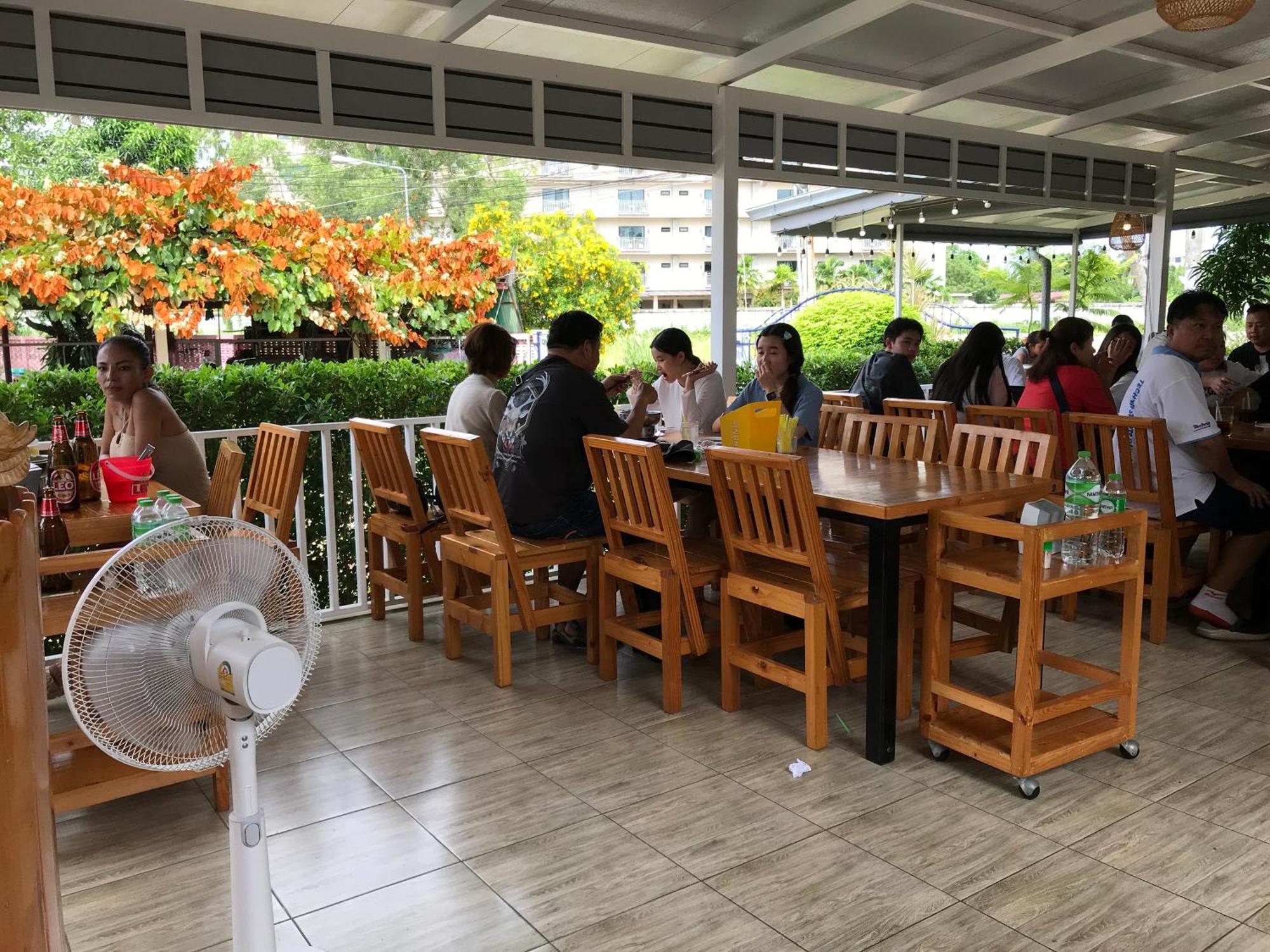 Grand Florida芭提雅带免费游泳池温泉和健身房和办公区水上花园公寓e208 Na Chom Thian Exterior photo